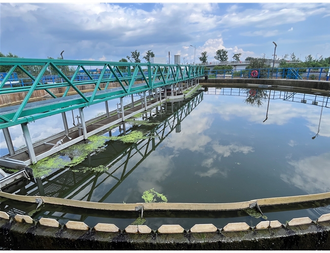 全橋式周邊傳動吸泥機|周邊傳動虹吸泥機